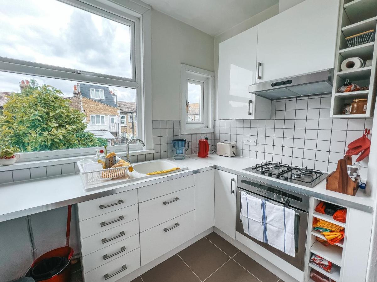 Gorgeous 3 Bed With Garden Office By Staybynumbers Apartamento Londres