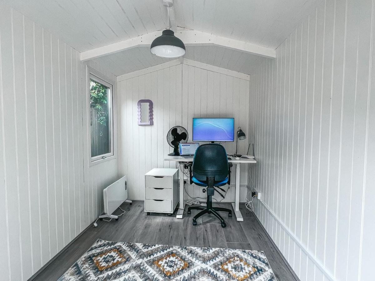 Gorgeous 3 Bed With Garden Office By Staybynumbers Apartamento